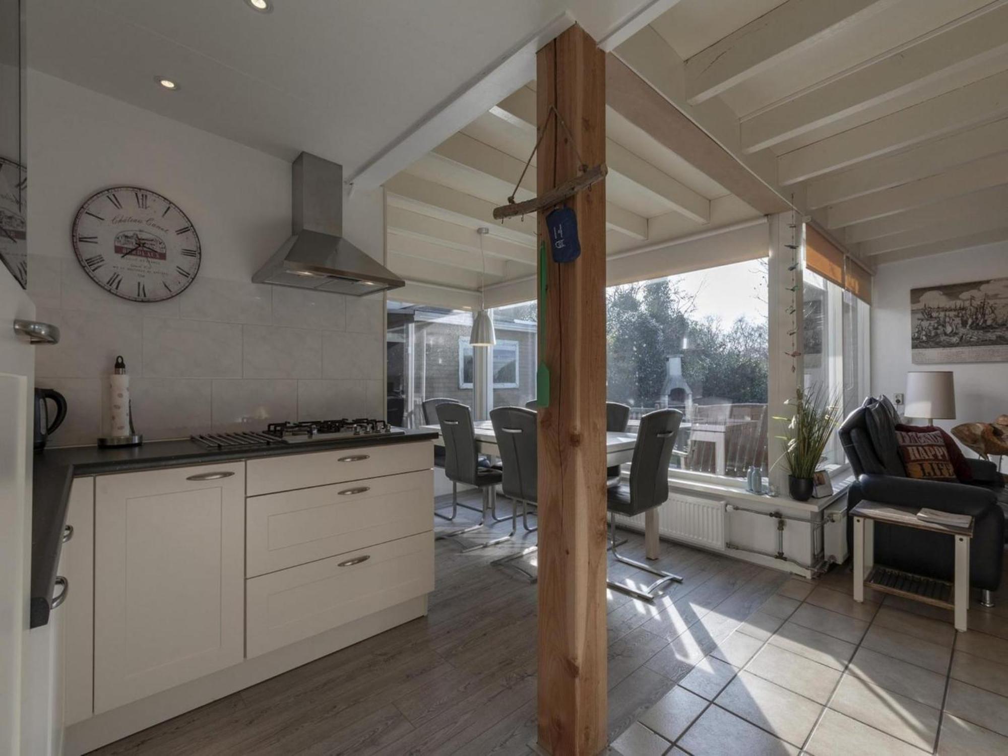 Stylish Bungalow With A Large Garden Sint Maartensvlotbrug Exteriör bild