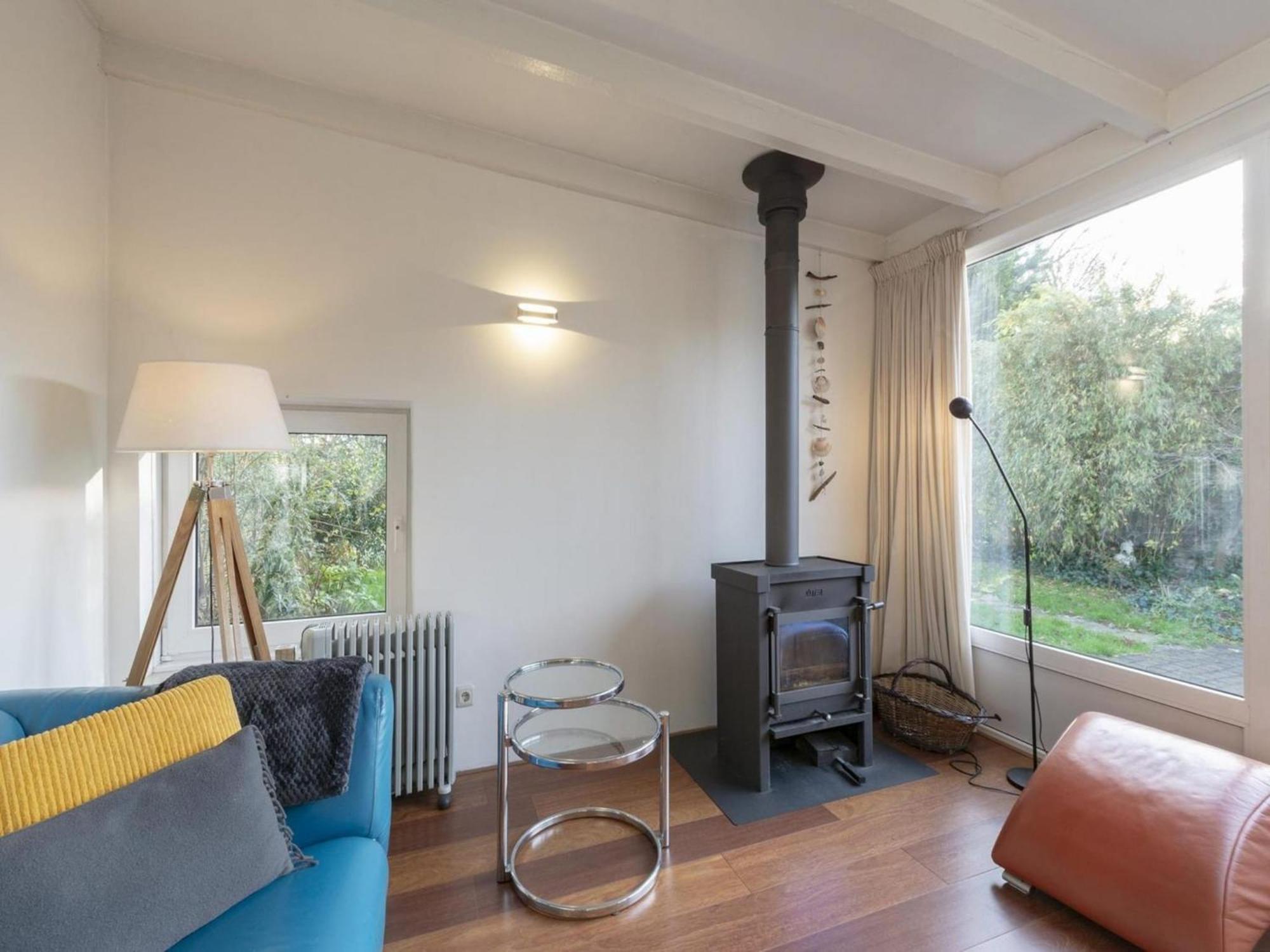 Stylish Bungalow With A Large Garden Sint Maartensvlotbrug Exteriör bild