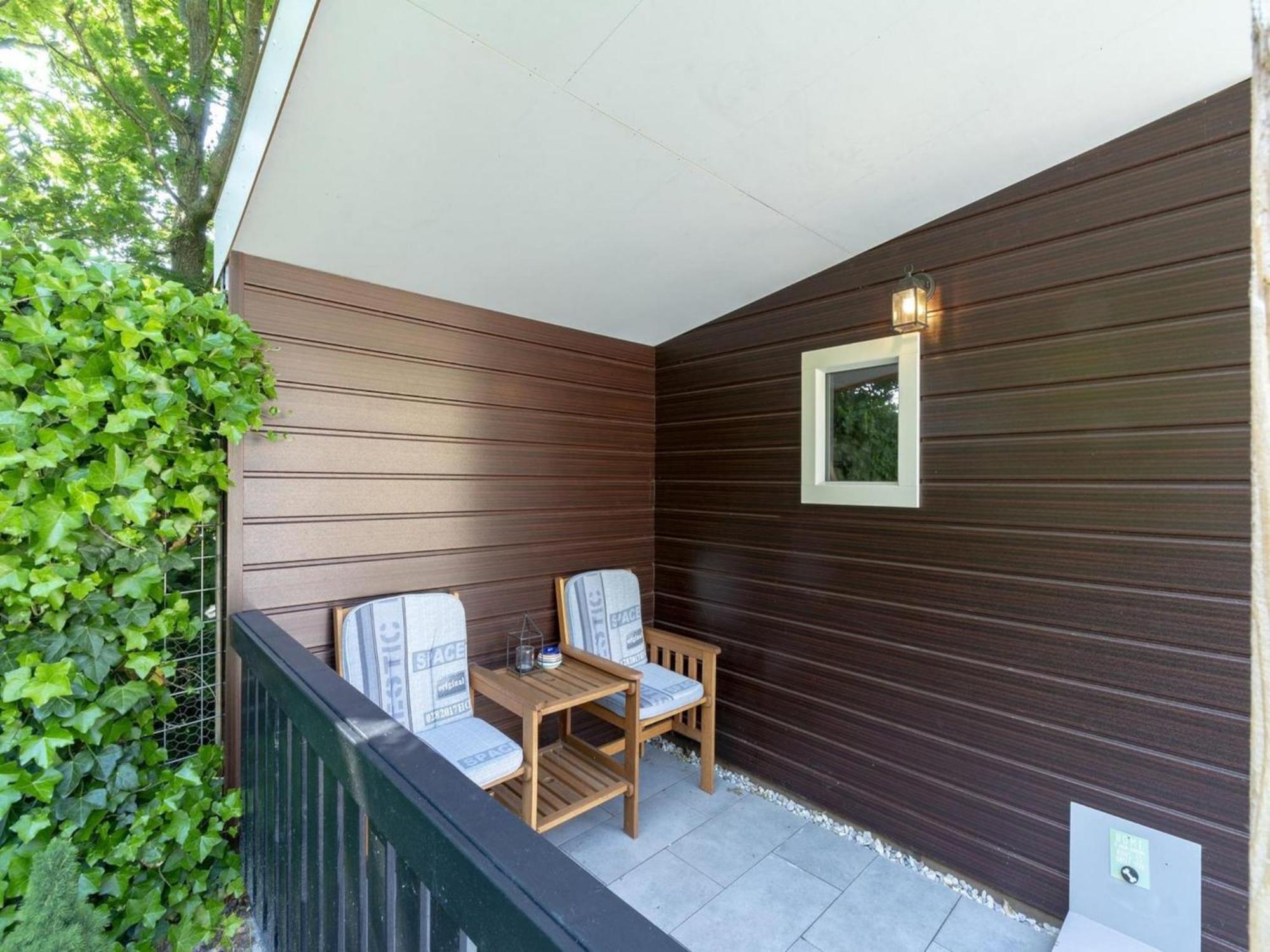 Stylish Bungalow With A Large Garden Sint Maartensvlotbrug Exteriör bild