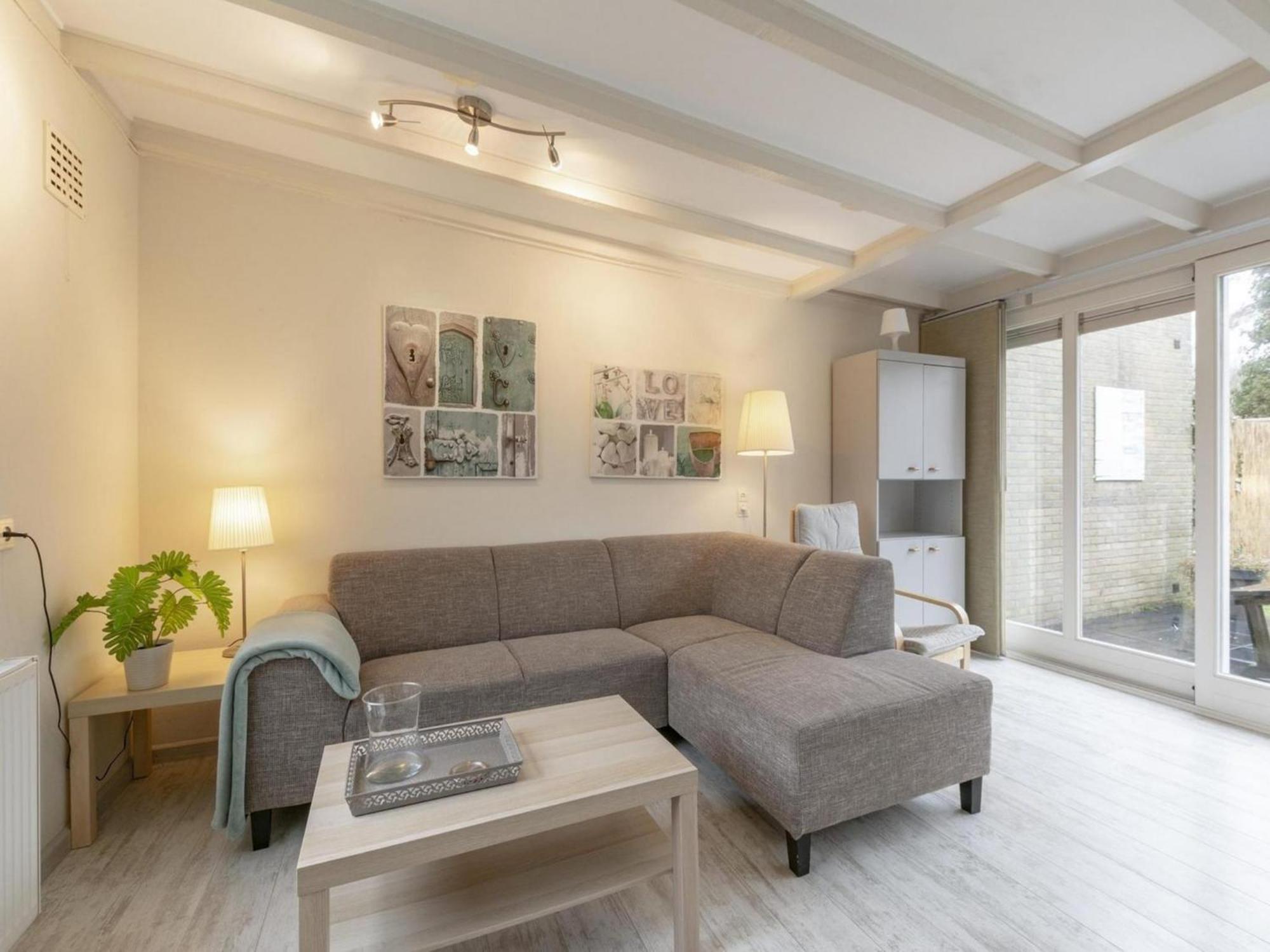 Stylish Bungalow With A Large Garden Sint Maartensvlotbrug Exteriör bild